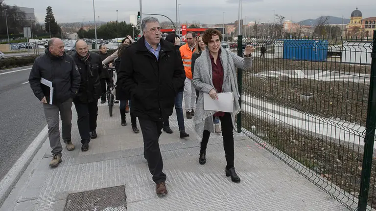 Visita de la comisión de urbanismo al parque de caravanas y el museo del ferrocarril. PABLO LASAOSA 09