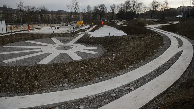 Visita de la comisión de urbanismo al parque de caravanas y el museo del ferrocarril. PABLO LASAOSA 15