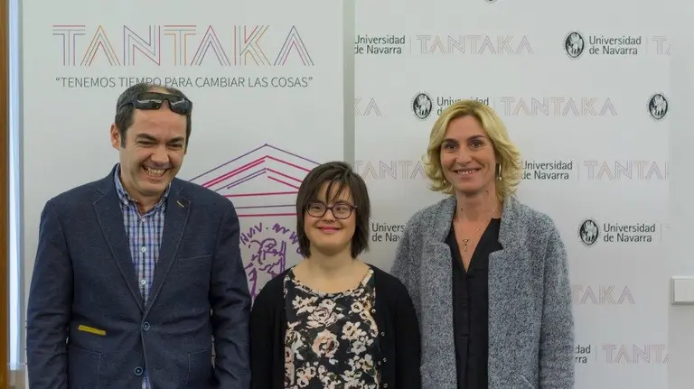 -Luis Casado, Lorea Lamata y Araceli Echaide, participantes en el curso Capacitarse para entender la discapacidad de la Universidad de Navarra.