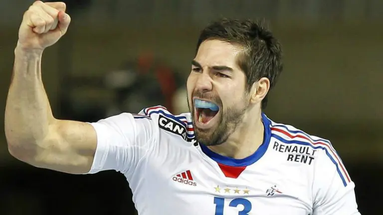 Karabatic celebra un gol con su selección. Efe.