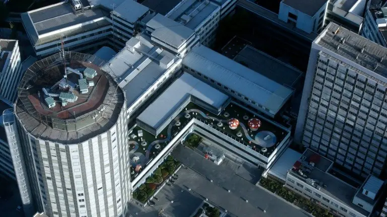 Plano del Hospital La Paz de Madrid, donde un hombre ha matado a su hija de un año arrojándose con ella por una ventana. EFE