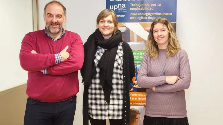 Juan-Gallego-García,-responsable-del-Servicio-de-Empleo;-y-Marta-Díaz-Peña-y-Andrea-Pérez-Moreno,-orientadoras-laborales-del-Servicio-de-Empleo.