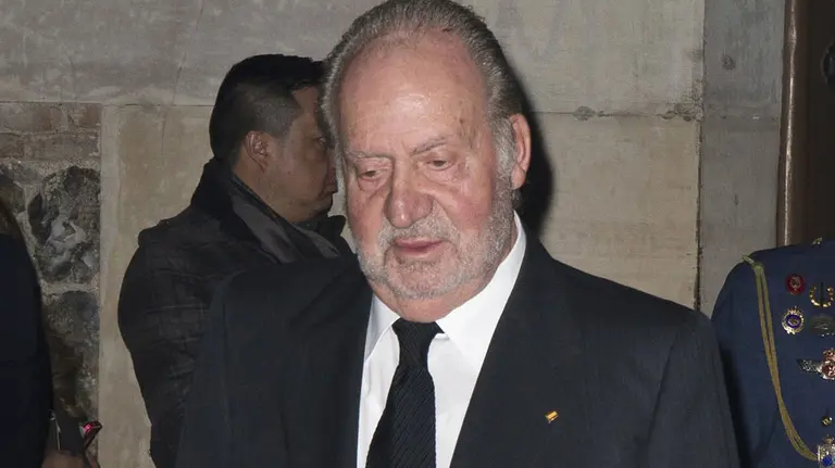 Juan Carlos I durante el funeral de José Ángel Sánchez Asiaín en Madrid el pasado 12 de enero Gtres