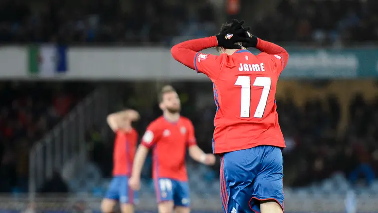Imágenes del partido Real Sociedad - Osasuna disputado bajo la lluvia en Anoeta. PABLO LASAOSA (9)