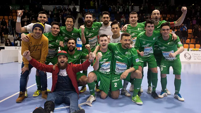 El Magna Gurpea hace historia y entra en la final de la copa ganando en casa. MIGUEL OSÉS (35)