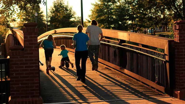 Las unidades familiares atendidas por la Renta Garantizada han subido hasta las 14.537. ARCHIVO.