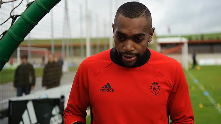 Raoul Loé, nuevo jugador del Osasuna. MIGUEL OSÉS (3)