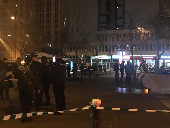 Explosión en el metro de París.