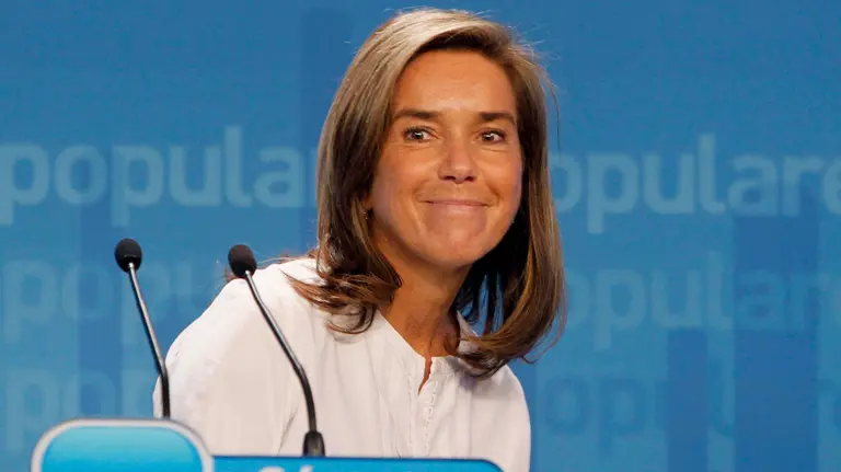 MD95. MADRID, 20/11/2011.- La vicesecretaria de Organizaci—n del Partido Popular y directora de la campa–a electoral de los populares, Ana Mato, durante su comparecencia ante los medios para valorar la jornada electoral, esta tarde en la sede del partido, en la madrile–a calle GŽnova. EFE/Javier Liz—n ESPA„A ELECCIONES GENERALES PP