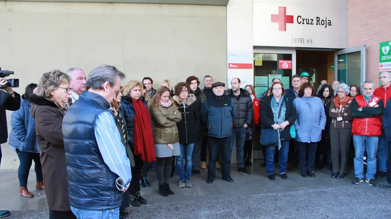Minuto silencio Cruz Roja Navarra por los compañeros fallecidos en Afganistán CEDIDA