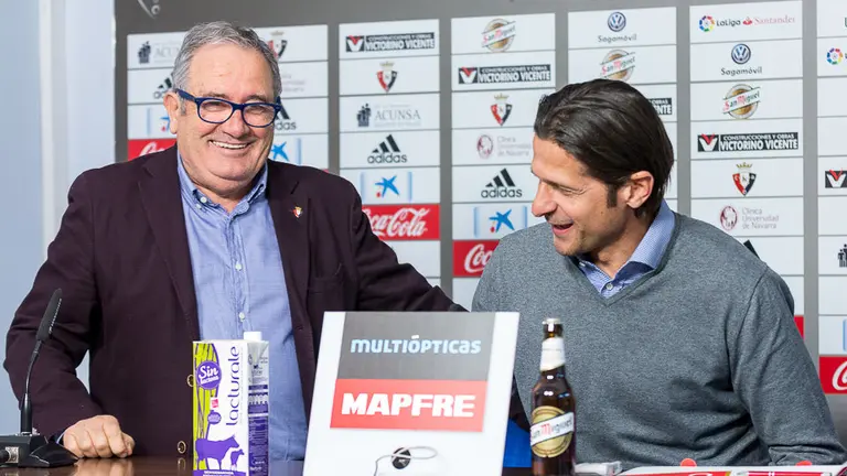Petar Vasiljevic ofrece una rueda de prensa antes del partido contra el Real Madrid (01). IÑIGO ALZUGARAY