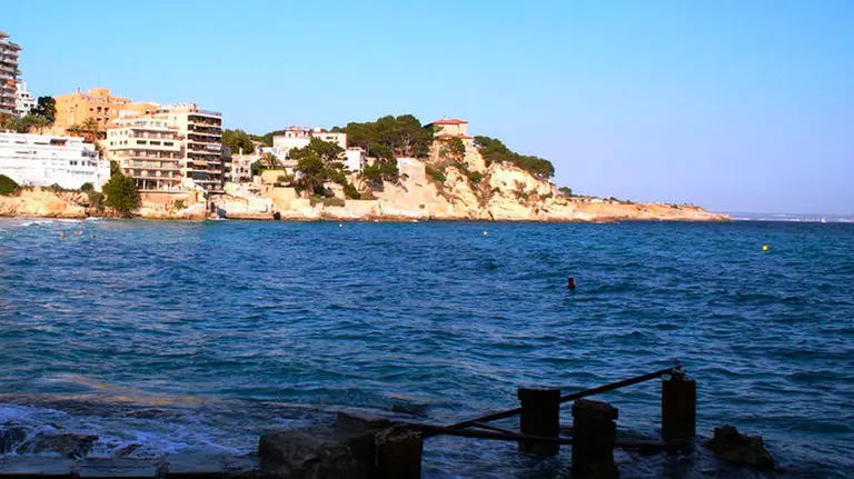Zona en la que se ha encontrado el cuerpo frente al Palacio de Marivent. ARCHIVO