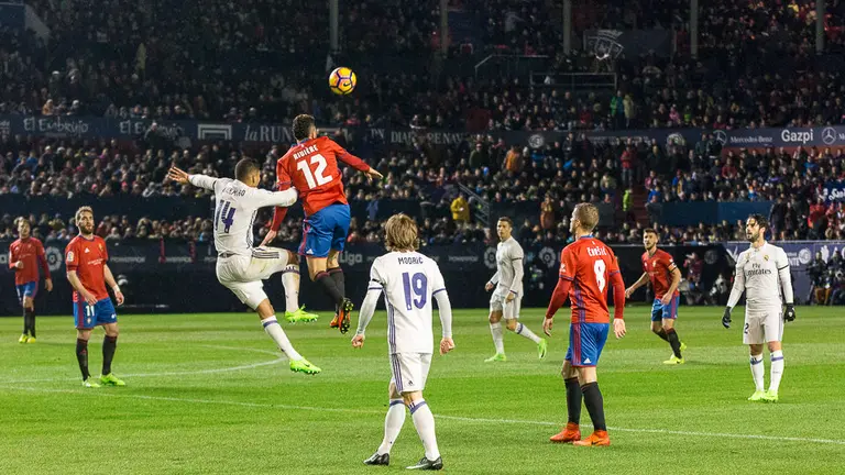Partido de Liga entre Osasuna y Real Madrid disputado en El Sadar (07). IÑIGO ALZUGARAY