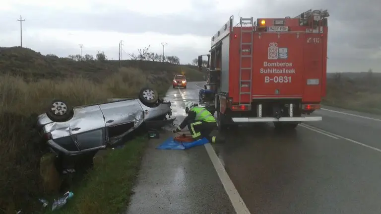 Accidente en Lodosa en el que una persona ha resultado herida en la carretera N-134. BOMBEROS DE NAVARRA