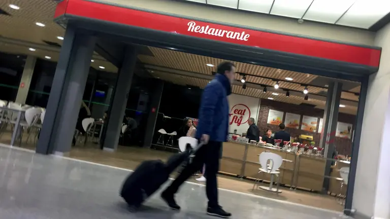 Restaurante del aeropuerto de Pamplona-Noáin 2.