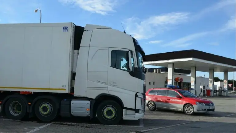 Detenido por negarse a someterse a la alcoholemia. PFORAL