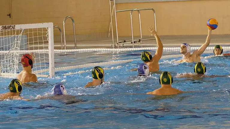 Partido del Waterpolo Navarra en Amaya.