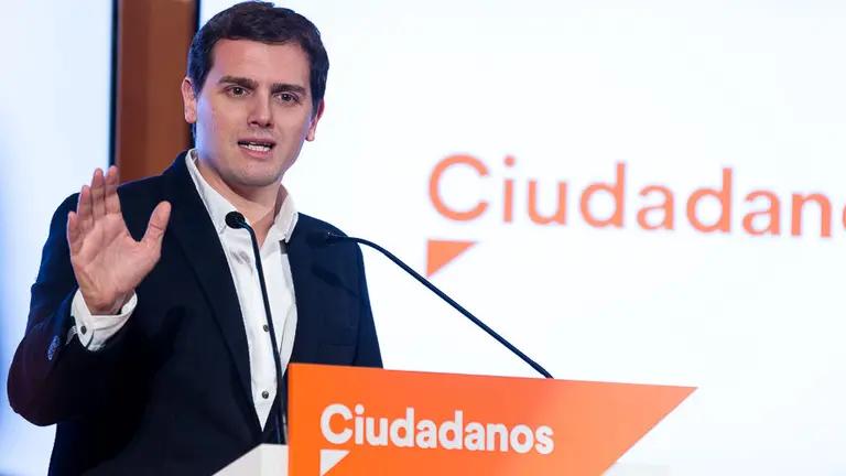 Albert Rivera, protagoniza un acto de Ciudadanos con la delegada autonómica foral, Ruth Goñi, y el portavoz en Navarra, Carlos Pérez-Nievas (28). IÑIGO ALZUGARAY