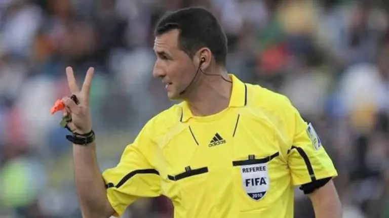 El árbitro Clos Gómez