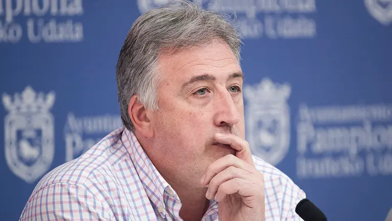 Rueda de prensa del Alcande Joseba Asiron y la concejala Maider Beloki tras la sentencia del juez MIGUEL OSÉS_3