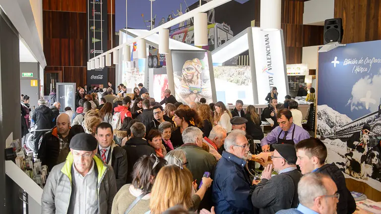 Inauguración de 12ª Feria de Navartur en Baluarte. PABLO LASAOSA 01