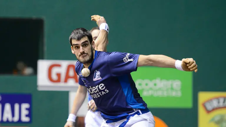 Olaizola II-Untoria y Ezkurdia-Merino II en la decimotercera jornada del campeonato. PABLO LASAOSA 01