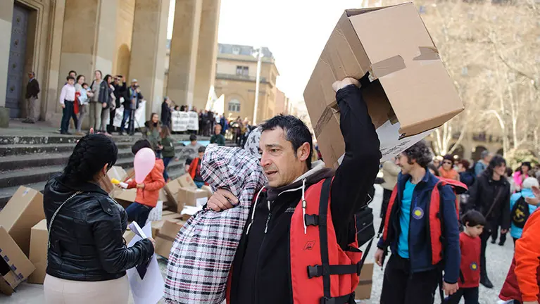 Manifestación bajo el lema No a la Europa fortaleza. Acogida ya. MIGUEL OSÉS_26