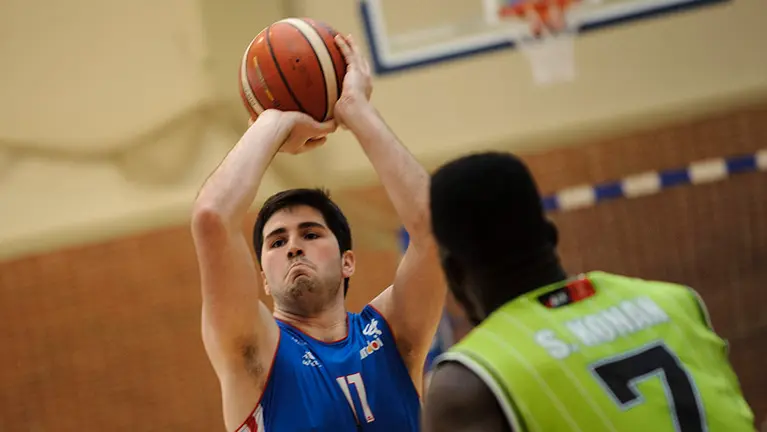 Derby Navarro de Baloncesto entre el Megacalzado Ardoi y el Valle de Egües. MIGUEL OSÉS_9