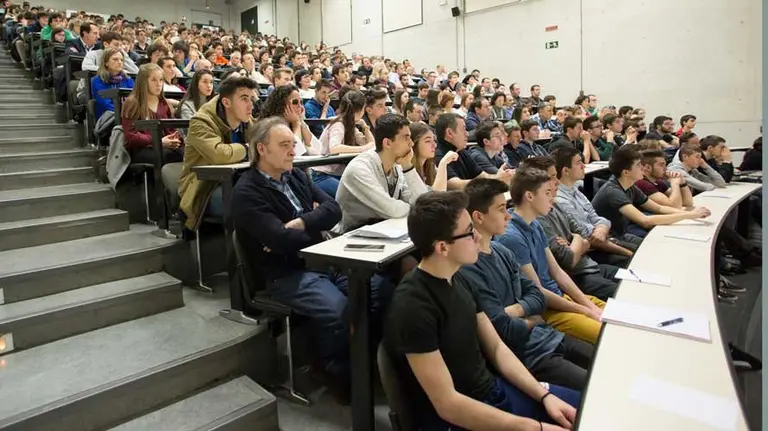 Jornada de puertas abiertas para el curso 2015-2016. UPNA