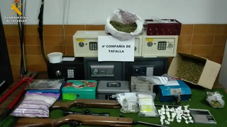 Droga incautada en Carcastillo. GCIVIL