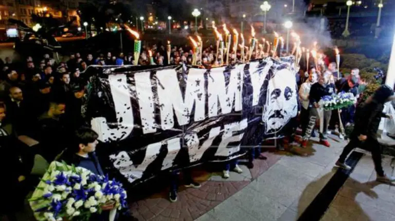 Concentración en recuerdo de Jimmy en su primer aniversario. Efe.