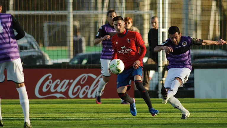 Partido de Osasuna Promesas contra Palencia en Tajonar. MIGUEL OSÉS_15