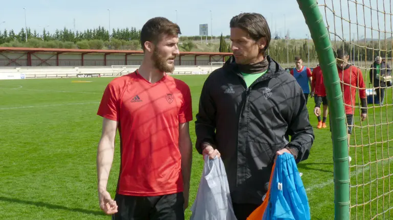 Oier junto a Vasiljevic en Tajonar.