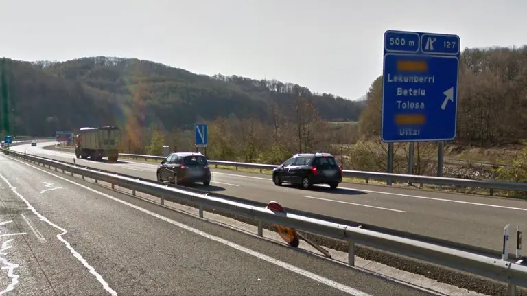 Tramo de la autovía navarra A-15 en el que se encuentra instalado y señalizado un radar fijo que ha multado a más de 17 mil conductores en 2016