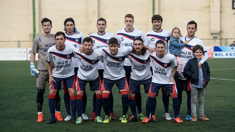 Equipo titular de la Mutilvera. PABLO LASAOSA.