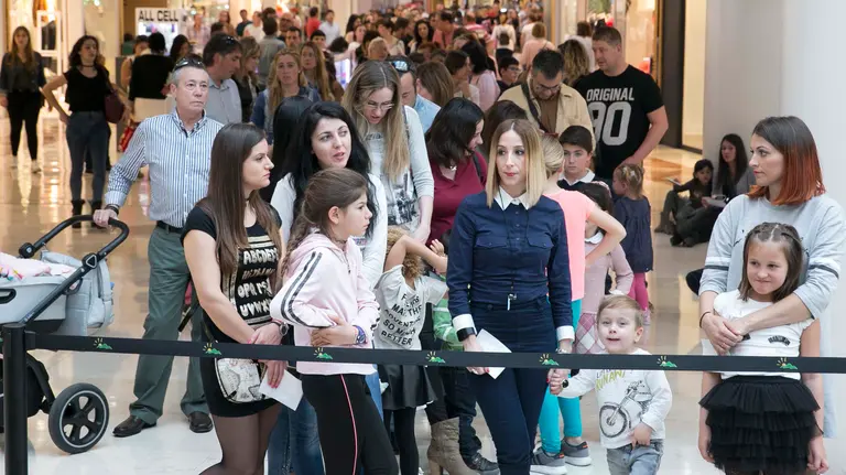 Casting en E Leclerc Pamplona para elegir a los dos niños que protagonizarán la campaña de imagen de Lacturale. CEDIDA