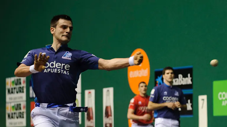 Semifinal del Campeonato Mano Parejas entre Olaizola II - Untoria y Elezkano II - Zabaleta. MIGUEL OSÉS_11