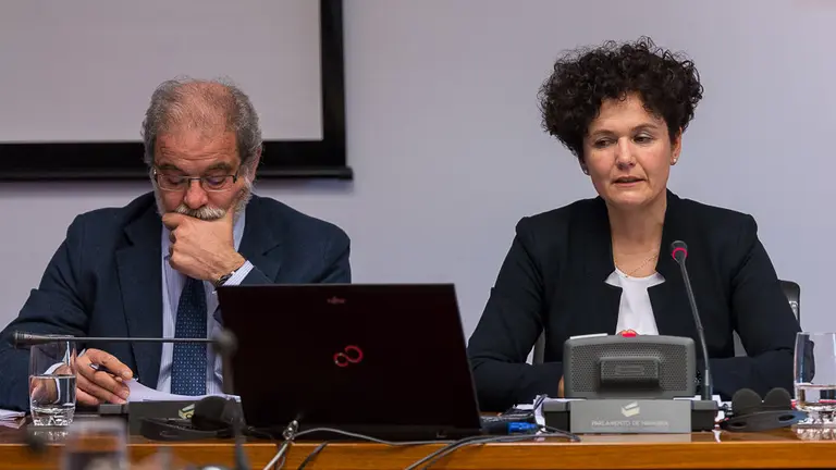 La Presidenta de la Cámara de Comptos explica el informe sobre la evolución del endeudamiento público entre 2000 y 2015 (11). IÑIGO ALZUGARAY