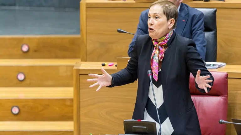 Pleno del Parlamento de Navarra. Uxue Barkos (12). IÑIGO ALZUGARAY