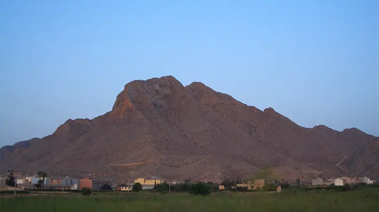 Sierra de Callosa, en Alicante, por donde corría el fallecido.