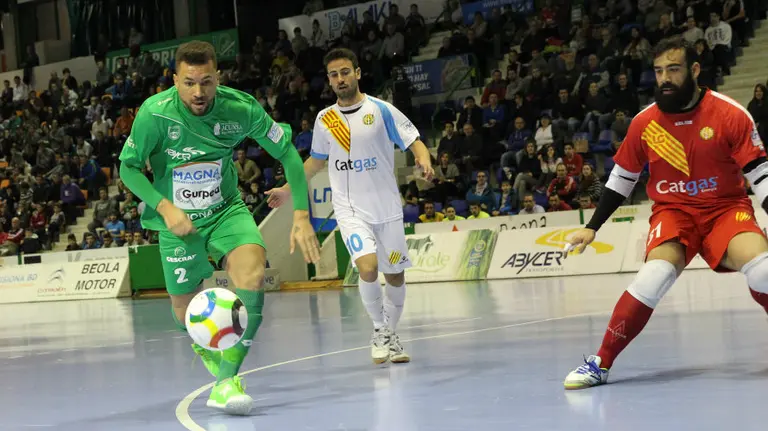 Araça en acción en el partido Magna Gurpea - Catgas Energía.