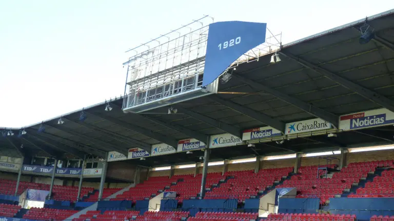 Videomarcador en obras en Graderío Sur de El Sadar.
