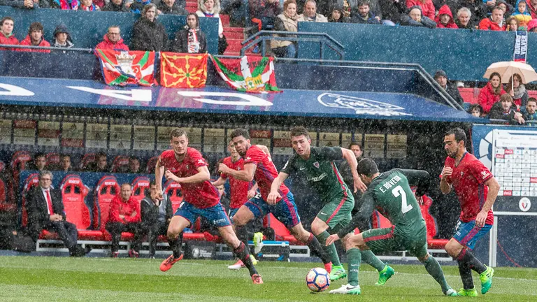 Partido entre Osasuna y Athletic Club de Bilbao disputado en el estadio de El Sadar  (23). IÑIGO ALZUGARAY