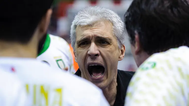 El Helvetia anaitasuna recibe en la catedral al Benfica portugues de la copa EHF. MIGUEL OSÉS_27