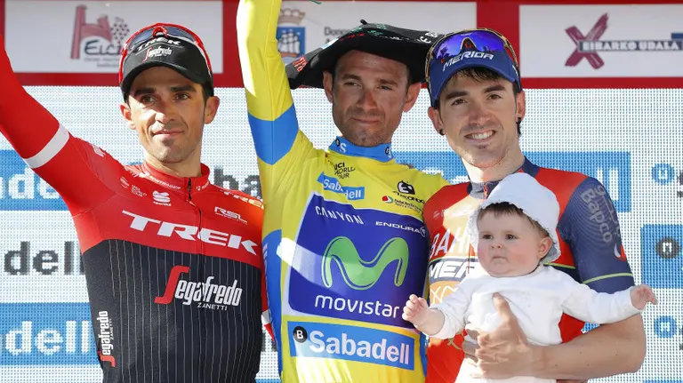 Pódio de la Vuelta al País Vasco 2017. Foto Movistar team.