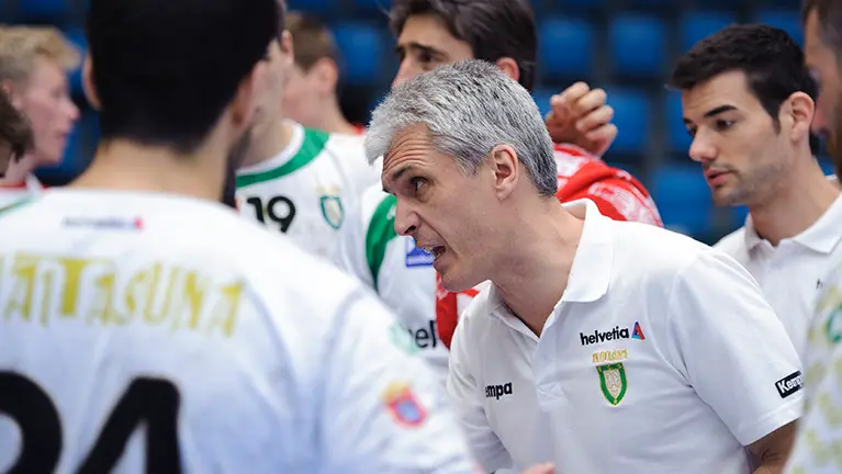 Juanto Apecechea 24ª jornada de la Liga Asobal entre el Helvetia Anaitasuna y el Puente Genil. MIGUEL OSÉS_6