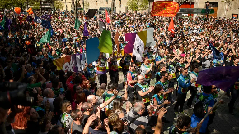 La Korrika de 2017 finaliza en el Paseo Sarasate de Pamplona. PABLO LASAOSA (3)