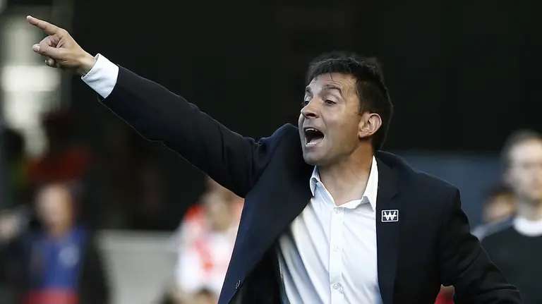 El entrenador del Leganés Asier Garitano, durante el partido frente al Osasuna de la trigésima primera jornada de Liga de Primera División que se juega hoy en el Estadio de El Sadar. EFE/Diges