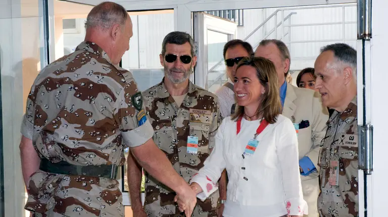 Carme Chacón en su época como ministra de Defensa en el Gobierno de Zapatero.