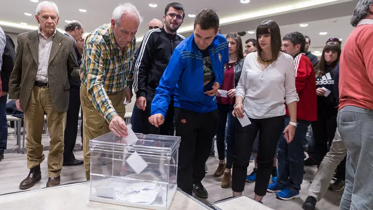 Osasuna celebra una asamblea extraordinaria de socios compromisarios para autorizar o no la convocatoria de elecciones (41). IÑIGO ALZUGARAY